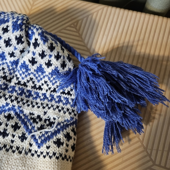 Roots Knit Hat Blue White Design Braided Ties Tassel Winter One Size Womens Wool - Picture 9 of 9